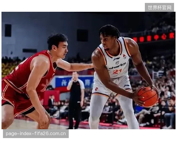 哈桑·怀特塞德成为CBA历史首位外籍最佳防守球员,构筑上海队内线屏障。 哈桑·怀特塞德成为CBA历史首位外籍最佳防守球员,构筑上海队内线屏障。